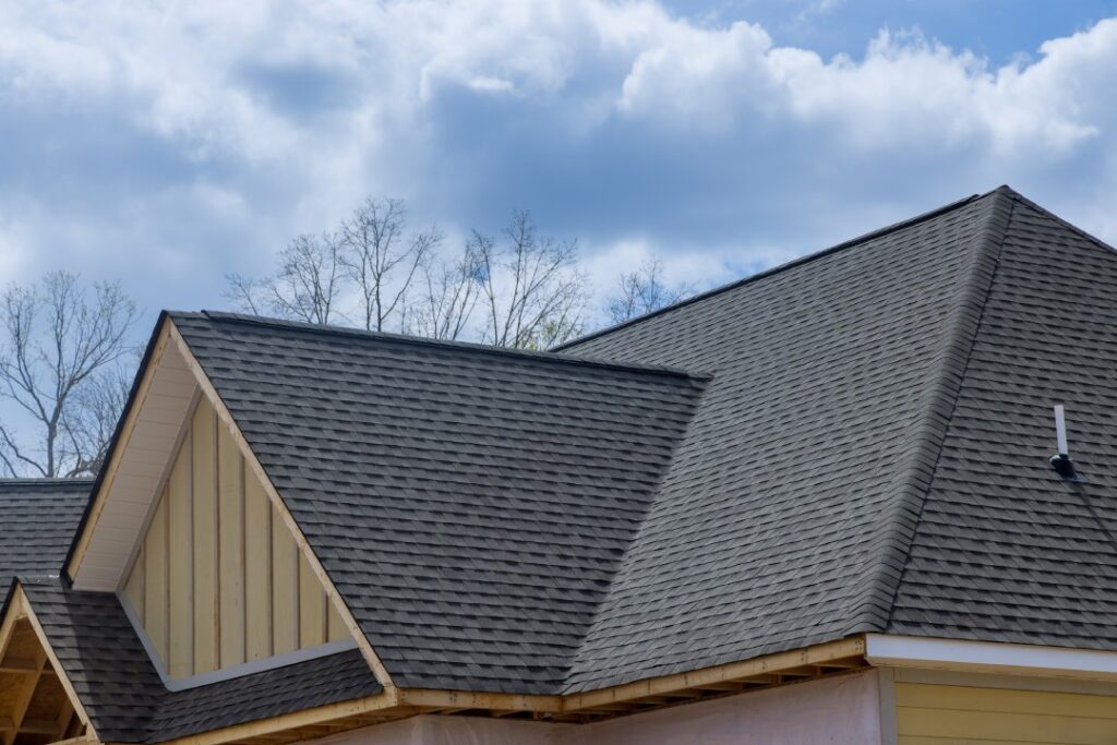Asphalt shingles roofing construction